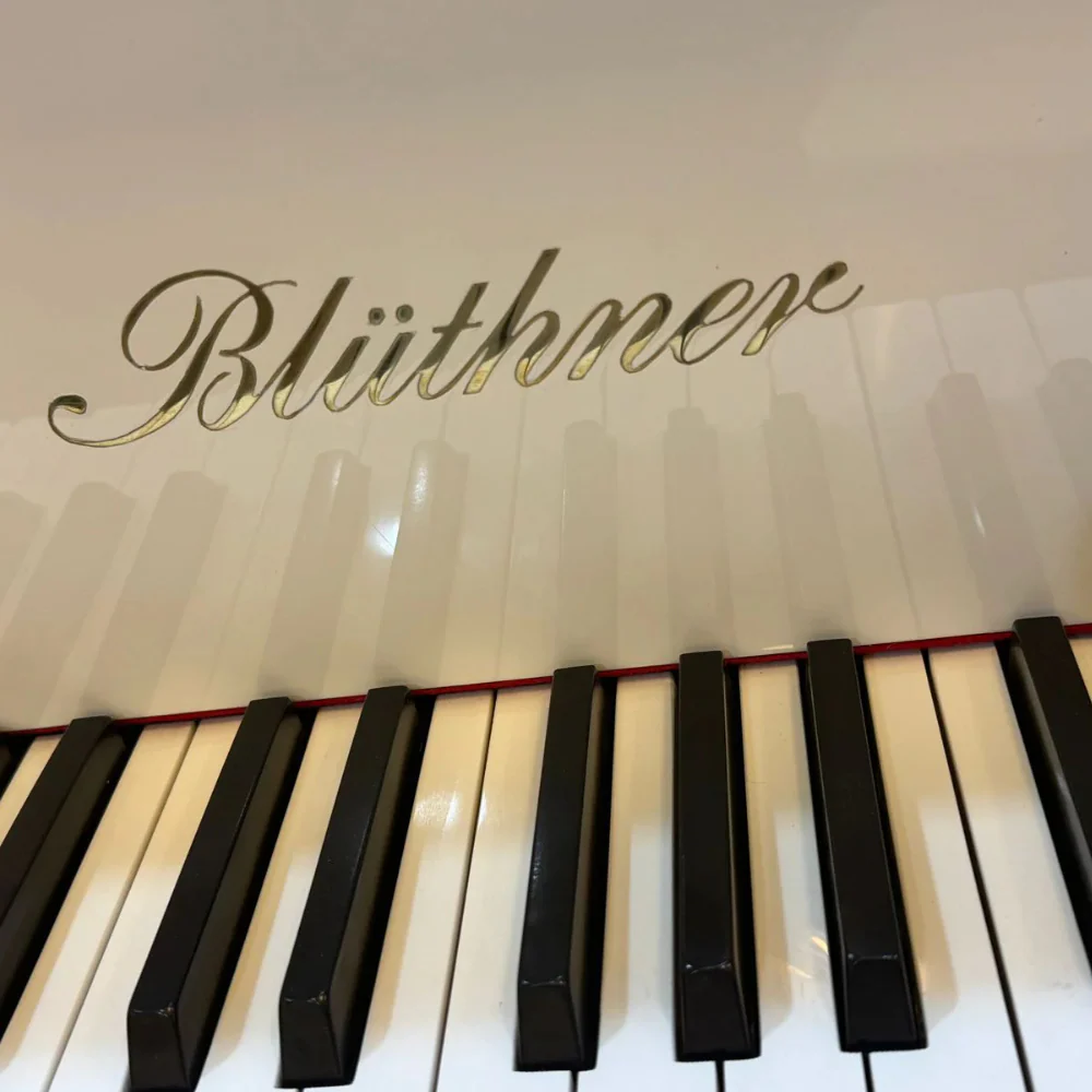 Blüthner Model 6 Grand Piano – White (Renewed) - Image 2