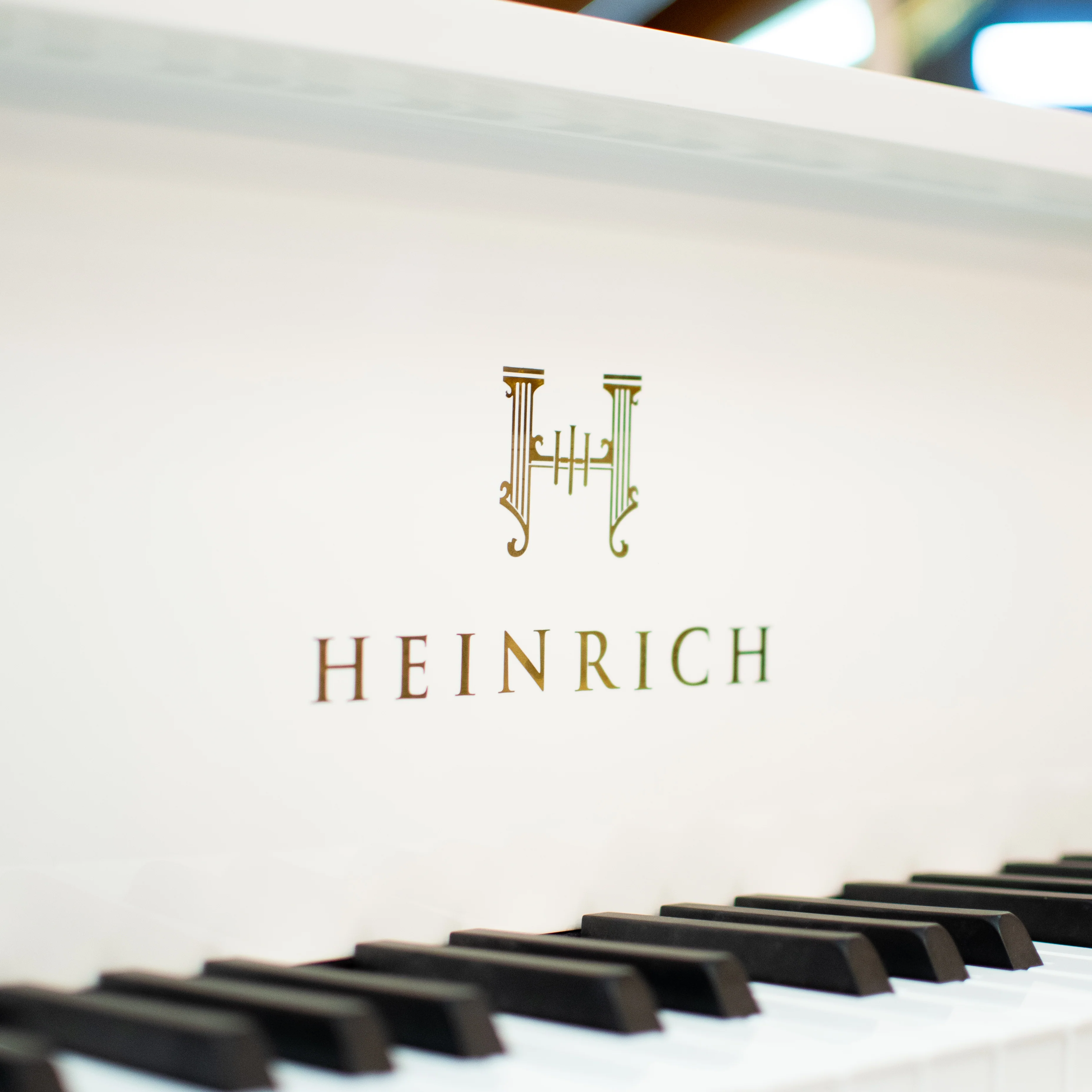 Heinrich HGP-152W WSP Grand Piano Curly legs - White - Image 9
