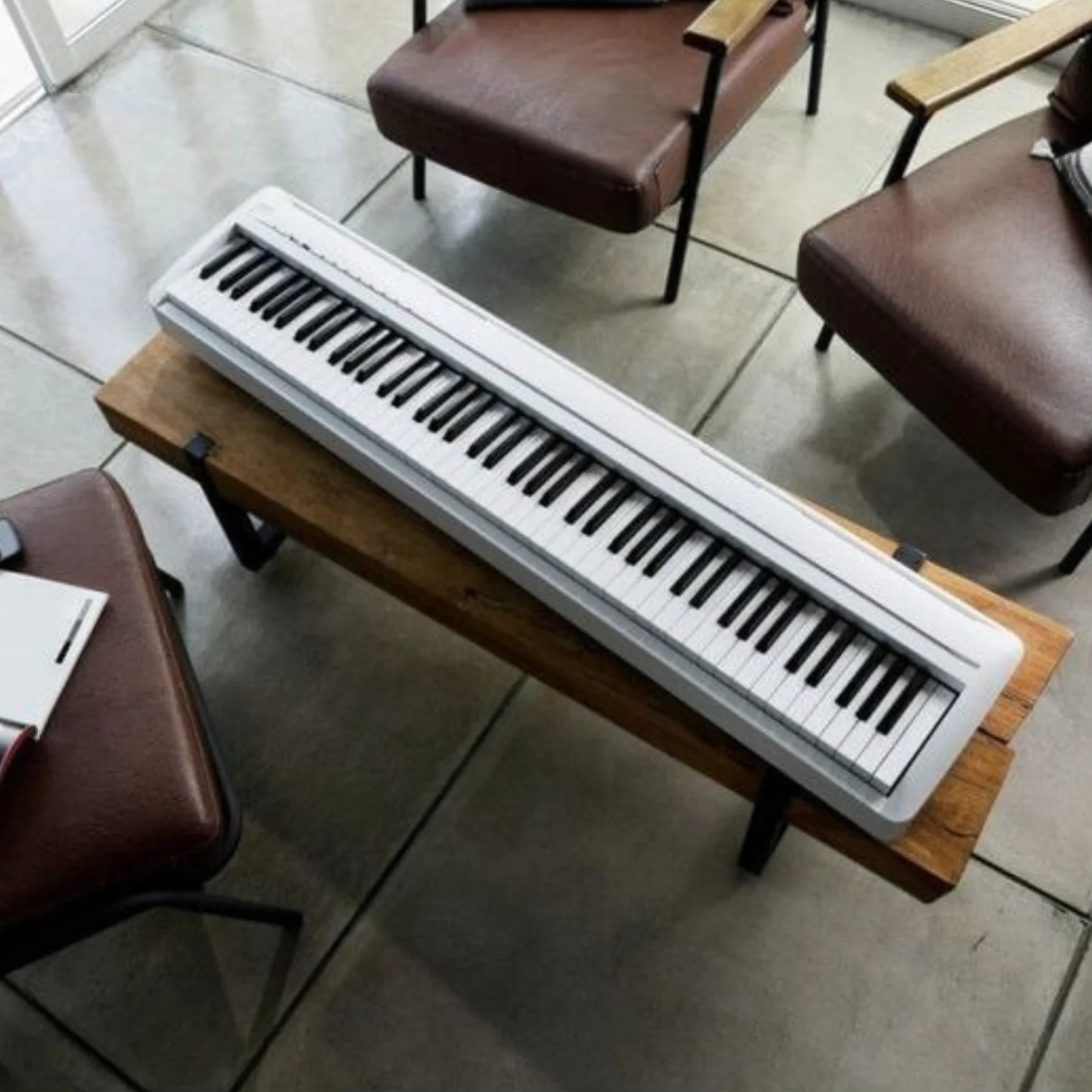 Kawai ES120 Portable Digital Piano – White - Image 7