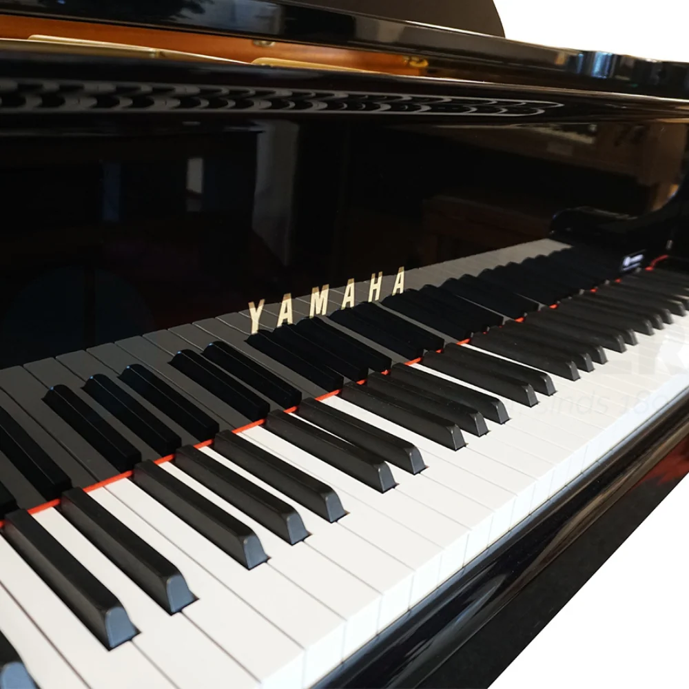 Yamaha G1E Grand Piano - Black (Reconditioned) - Image 3